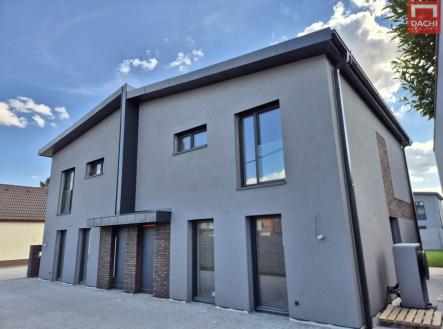 1000043325.jpg | Prodej - dům/vila, 111 m²