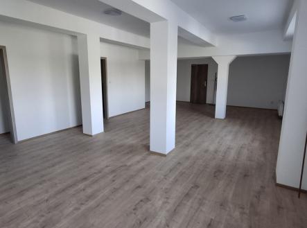 20260428-123402-resized.jpg | Pronájem - kanceláře, 56 m²
