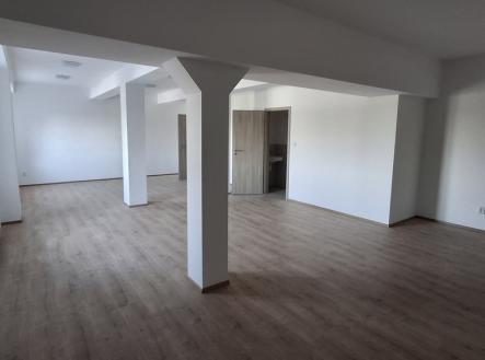 20260428-123339-resized.jpg | Pronájem - kanceláře, 56 m²