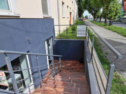 002.jpg | Prodej - obchodní prostor, 55 m²