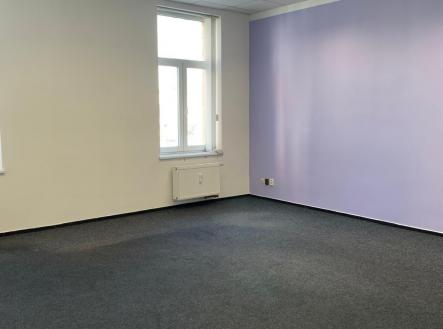 . | Pronájem - kanceláře, 33 m²