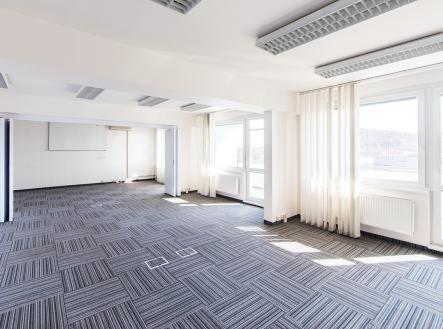 Pronájem - kanceláře, 306 m² obrázek