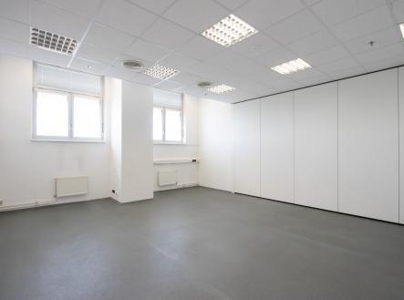 Pronájem - kanceláře, 85 m²