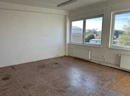 processed-231E8DA4-709F-4BDD-B80D-4ED2F5CCEDF1 | Pronájem - kanceláře, 18 m²