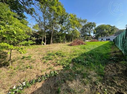 Prodej - pozemek pro bydlení, 1 305 m² obrázek