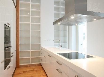 . | Pronájem bytu, 3+kk, 115 m²