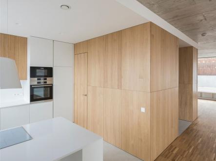 . | Prodej - dům/vila, 320 m²