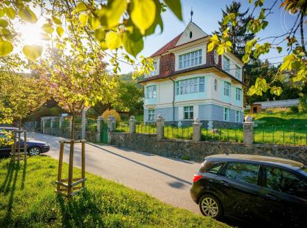 Prodej - nájemní dům, 327 m² obrázek
