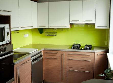 . | Pronájem bytu, 3+kk, 79 m²