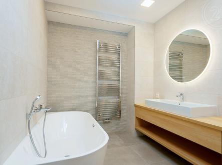 . | Pronájem bytu, 2+kk, 94 m²