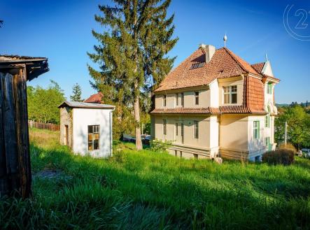 . | Prodej - dům/vila, 496 m²