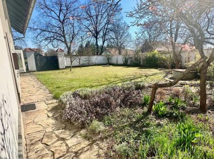 . | Prodej - dům/vila, 220 m²