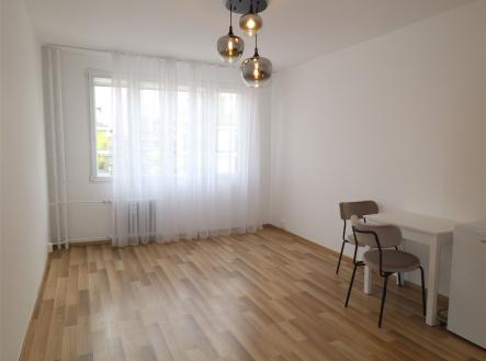 . | Pronájem bytu, 1+kk, 28 m²