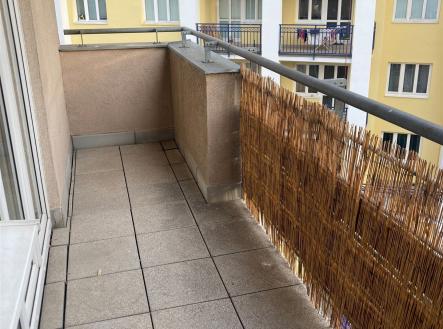 . | Pronájem bytu, 2+kk, 83 m²