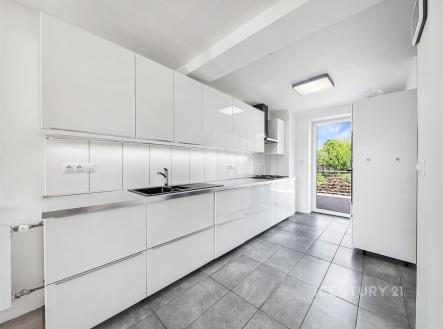 . | Prodej - dům/vila, 218 m²