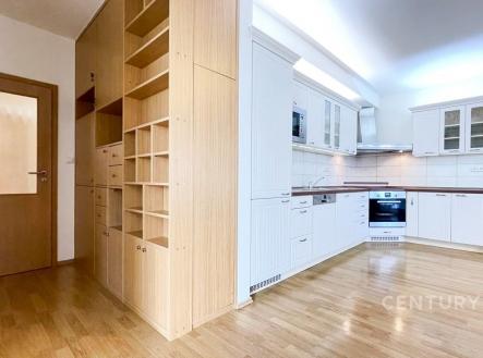 . | Pronájem bytu, 3+kk, 78 m²