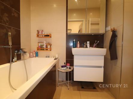 . | Pronájem bytu, 2+kk, 41 m²