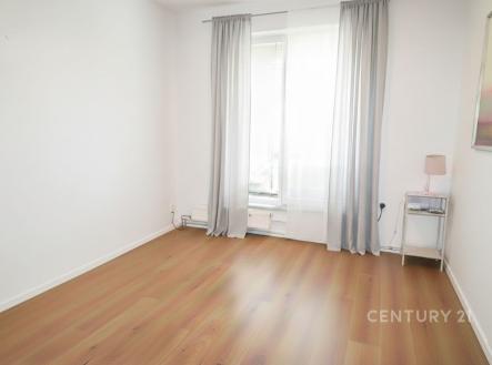 . | Pronájem bytu, 2+kk, 41 m²