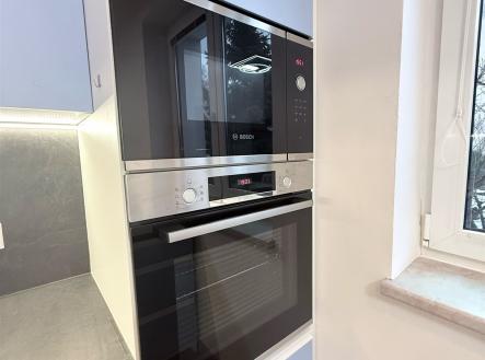 . | Pronájem bytu, 2+1, 68 m²