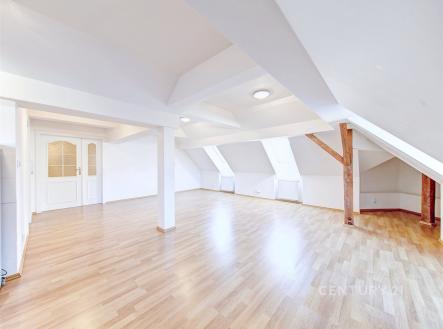 . | Pronájem bytu, 3+kk, 140 m²