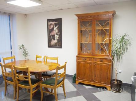 . | Pronájem - kanceláře, 40 m²