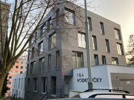 . | Pronájem bytu, 3+kk, 86 m²