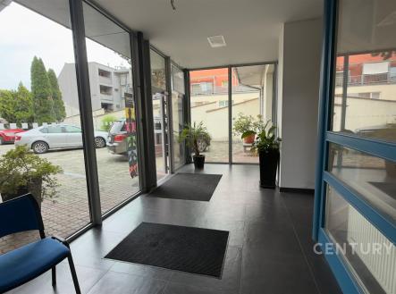 . | Prodej - nájemní dům, 758 m²