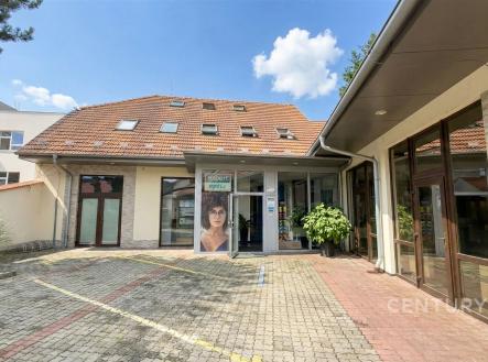 . | Prodej - nájemní dům, 758 m²