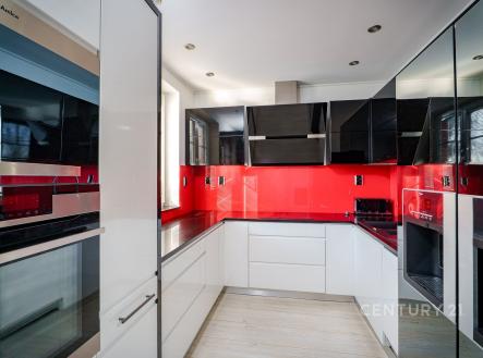 . | Prodej - dům/vila, 153 m²