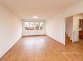 Pronájem - dům/vila, 234 m²