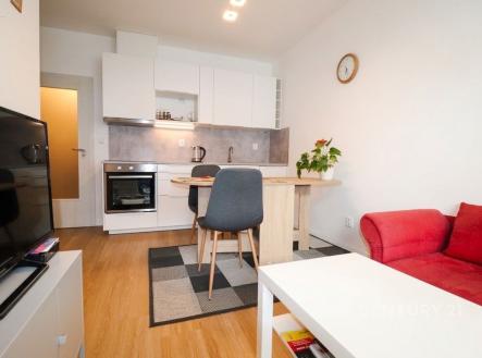 Pronájem bytu, 1+kk, 31 m² obrázek