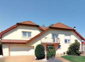 Pronájem - dům/vila, 290 m²
