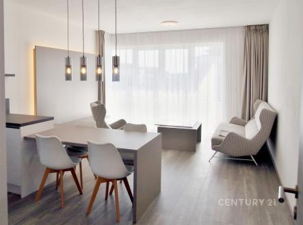 . | Pronájem bytu, 2+kk, 73 m²