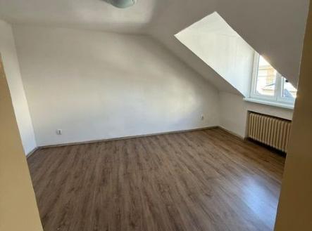 Pronájem bytu, 1+1, 39 m² obrázek