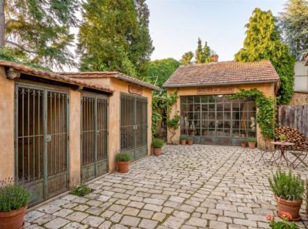 . | Prodej - dům/vila, 226 m²