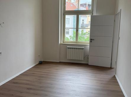 . | Pronájem bytu, 2+kk, 33 m²