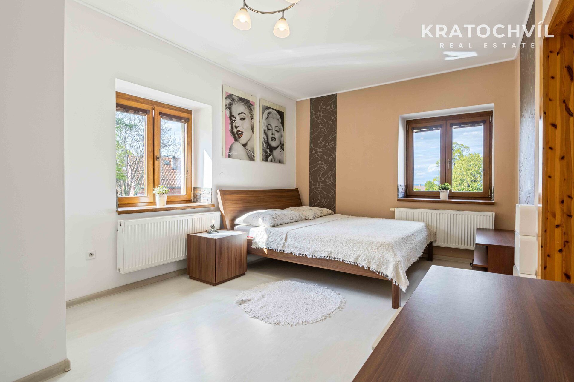1/2 RD - Odolena Voda, po rekonstrukci, 170 m2, u náměstí.