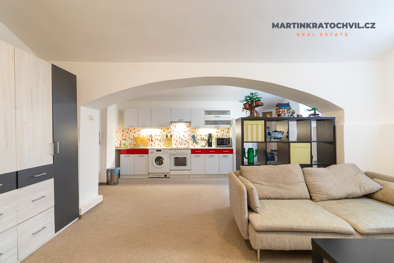 1+kk, 50 m2, Praha 8 - Karlín, snížené přízemí