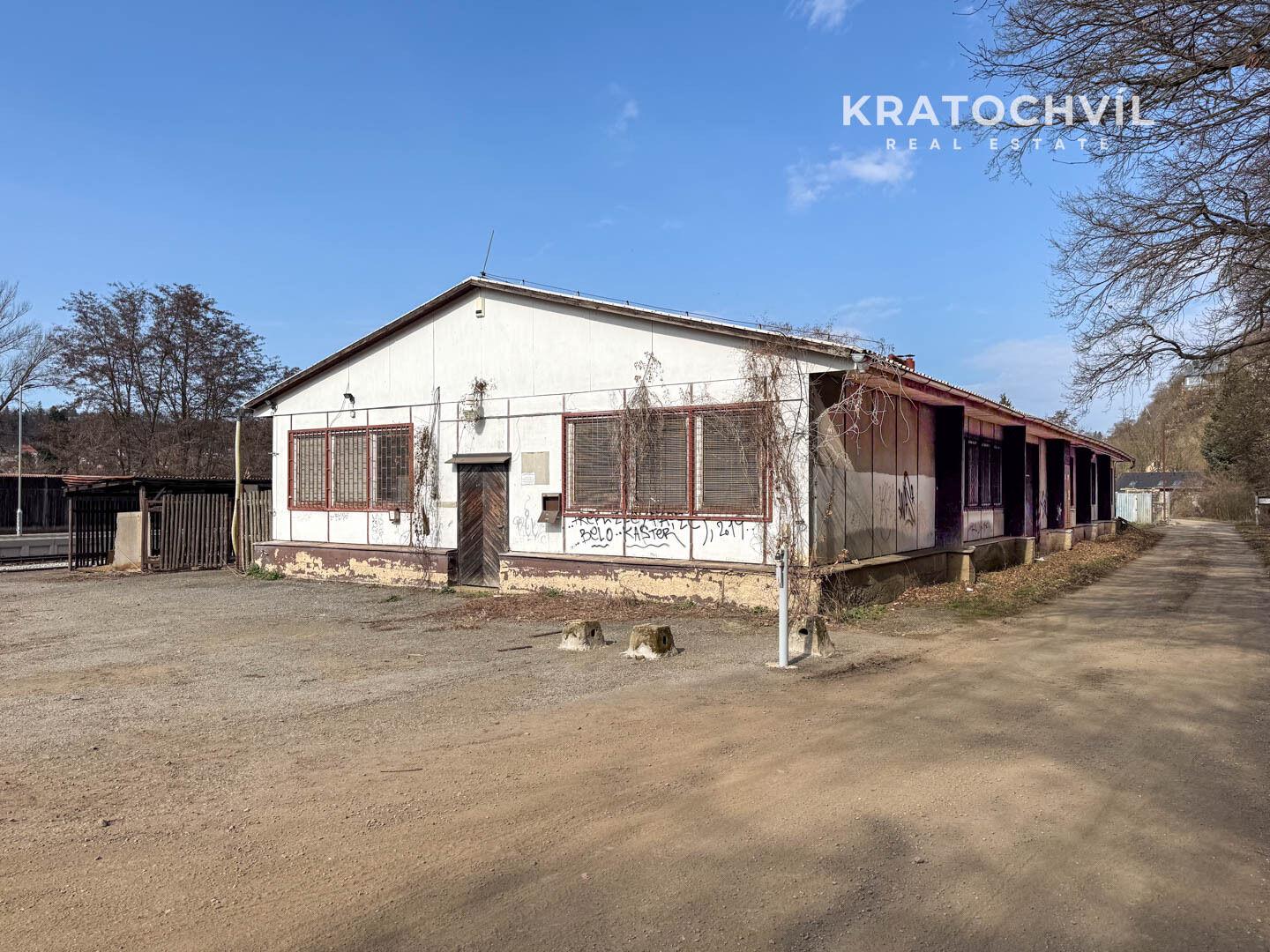 Pronájem výrobní haly / skladu 463 m² – Praha 5 Zbraslav