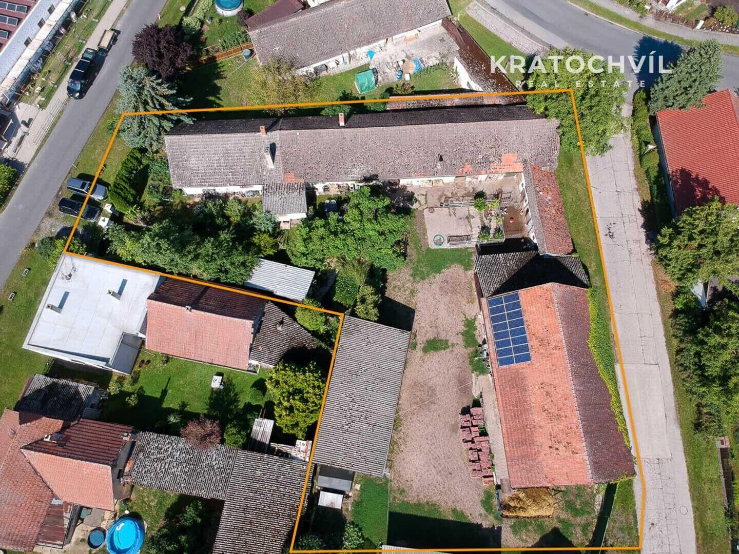 Zemědělská usedlost, 400 m2, Úmyslovice u Nymburka, pozemek 1727 m2