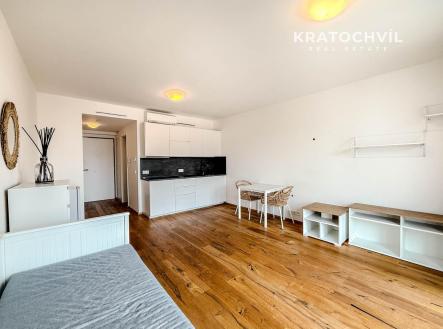 Pronájem bytu, 1+kk, 32 m²
