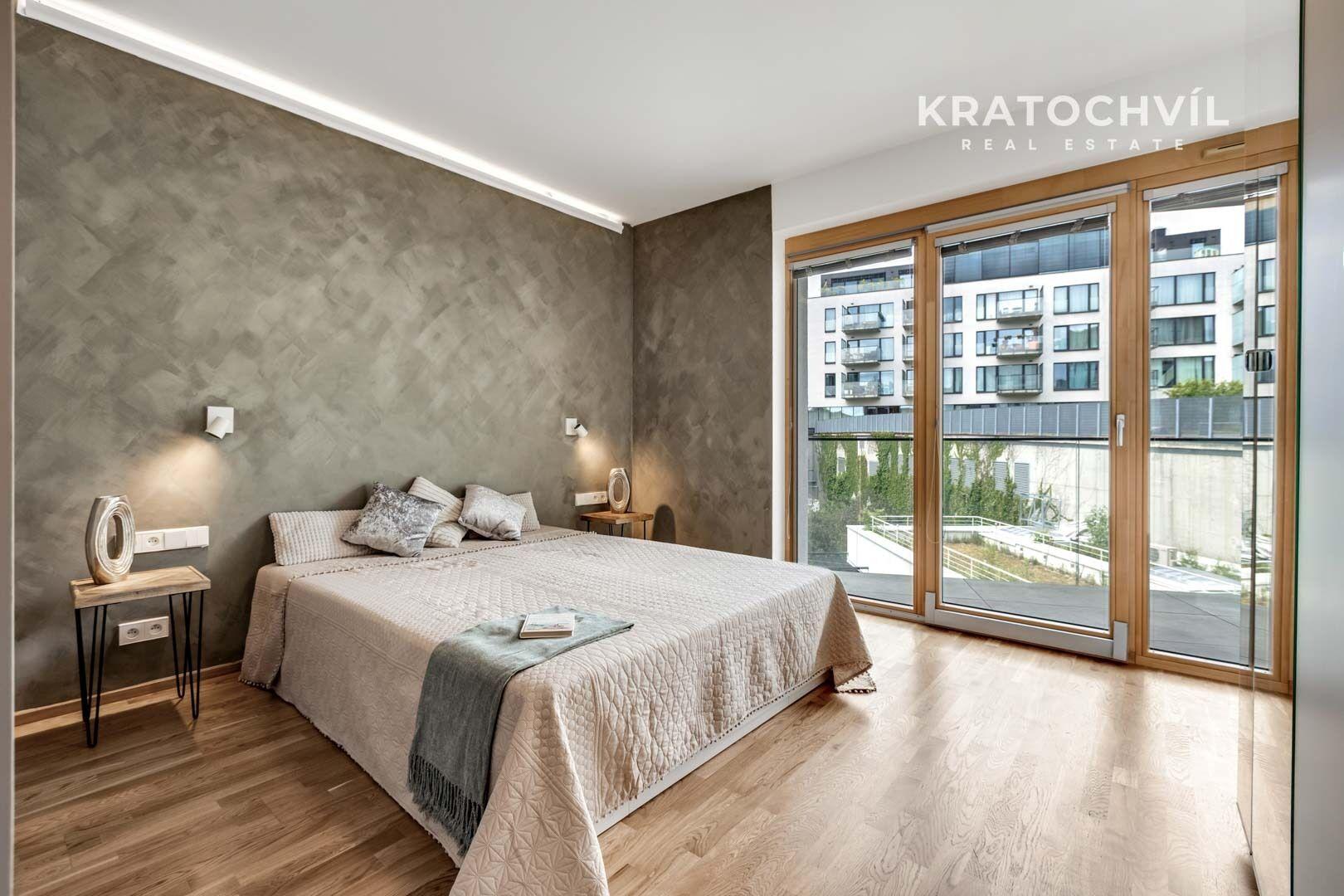 Novostavba 2+kk, Praha 5 - Smíchov, 73 m2 + 2 balkony, 5 min. metro "B" Anděl