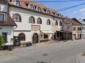 Prodej - hotel, 1 000 m²