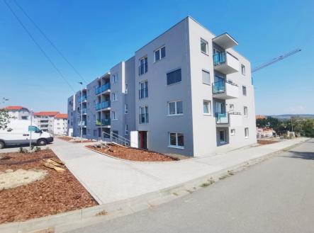 img-20250815-121813.jpg | Pronájem bytu, 2+kk, 50 m²